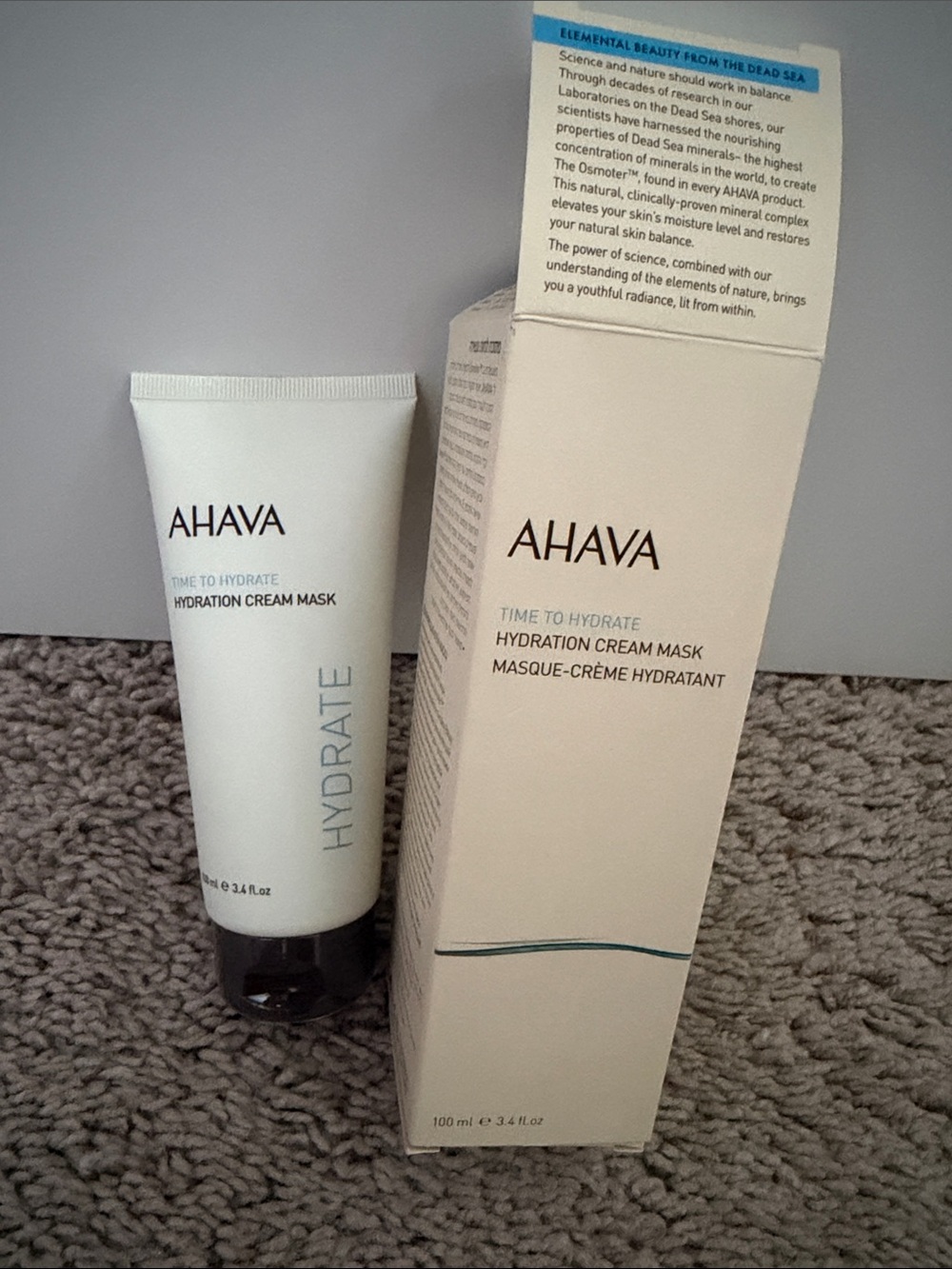 AHAVA Hydration Cream Mask in White with Teal Accent